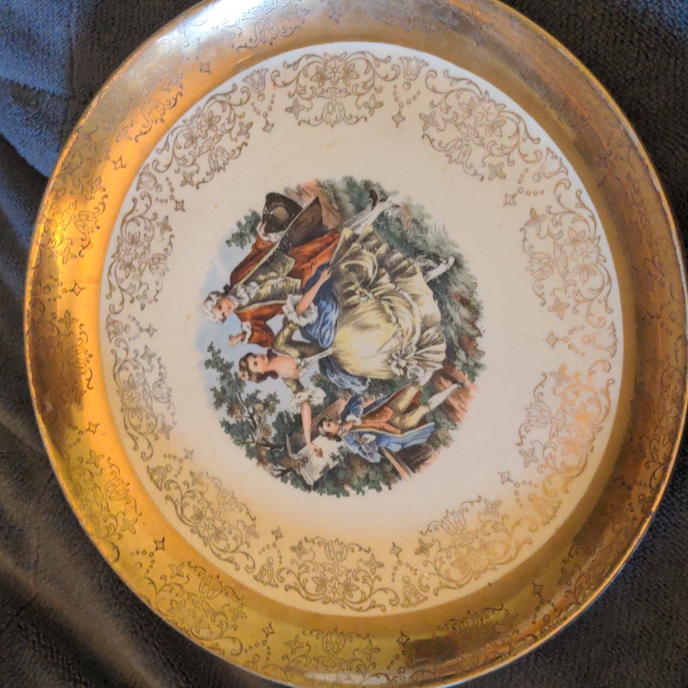 Vintage Warranted 22K Gold Collector’s Plate Crest-o-Gold  hand painted